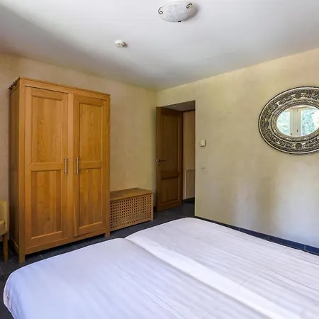 بيت للعطل Castle In Near River Ambleve, Cleaning Included *