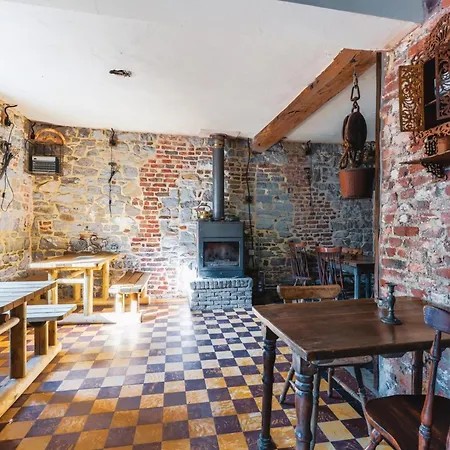 بيت للعطل Castle In Near River Ambleve, Cleaning Included *