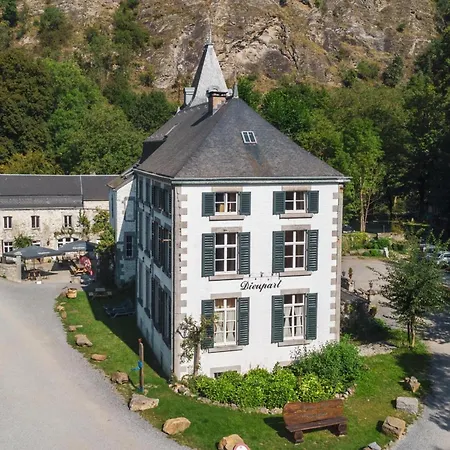 بيت للعطل Castle In Near River Ambleve, Cleaning Included