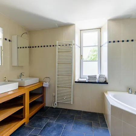 بيت للعطل Castle In Near River Ambleve, Cleaning Included *